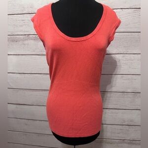 Sleeveless Fitted Sweater Size Large - Orange by Le Château! ✨
